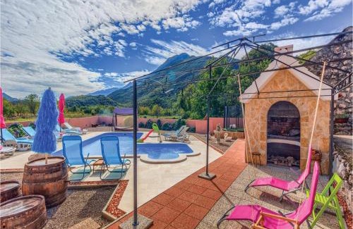 Sestanovac House | Cozy Home In Zezevica With Sauna