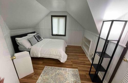 Des Plaines House | Cozy Home near O HARE fast internet