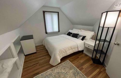 Des Plaines House | Cozy Home near O HARE fast internet
