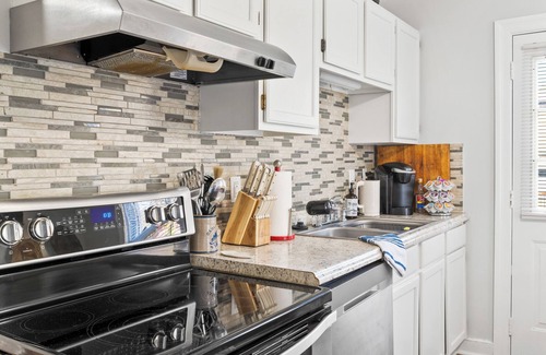 Belmont House | Cozy Home Near Downtown Mall/Belmont