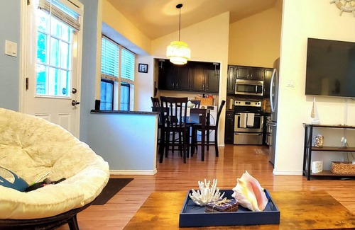 Fossil Creek House | Cozy house with a pool in a great and safe location!