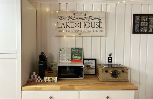 Central City Ski Chalet | Cozy Indian Lake Chalet on Golf Course w/Arcade Game Room. Close to flight 93