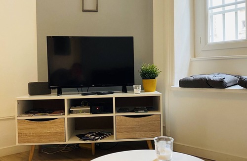 Clermont Ferrand City Centre Apartment | π Cozy is not central plateau π