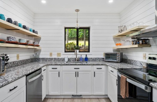 Seneca House | Cozy Lakefront A-Frame Cabin Lake Hartwell Clemson