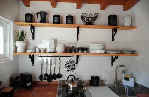 Penedo Cottage | Cozy Little house between the mountain and the sea