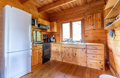 Skaftet House | Cozy log cabin near the Baltic Sea, ideal for fishing and relaxing
