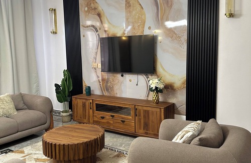 Mchafukoge Apartment | Cozy & luxurious 3-BRM Apartment in the heart of Dar es Salaam