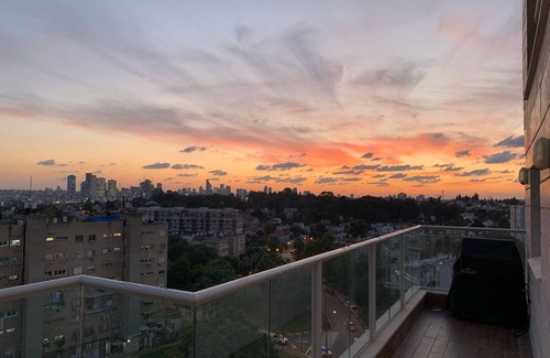Tel Aviv Apartment | Cozy Mini Penthouse in North TLV 115Sqm - MAMAD