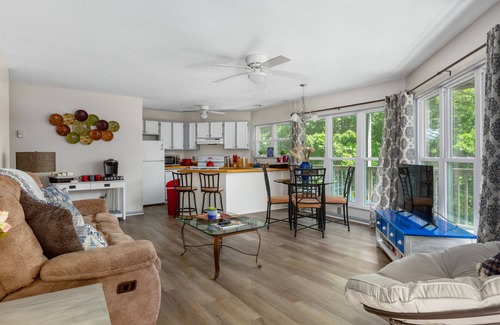 Banner Elk Condo | Cozy Mountain Retreat with Balcony – No Stairs Required!