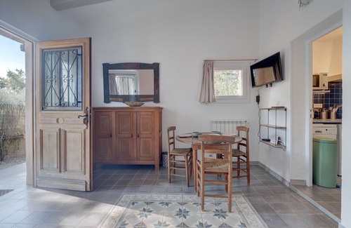 Bagnols-en-Foret Cabin | Cozy nest in nature halfway between the sea and the hilltop villages of Fayence