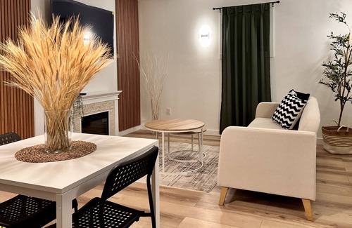 Riverview Cabin | Cozy, nordic guest house located in the heart of Riverview with swimspa.