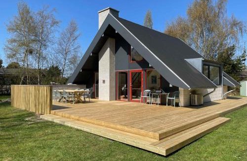 Bøtø By House | Cozy, Original Holiday Home - Close To The Beach