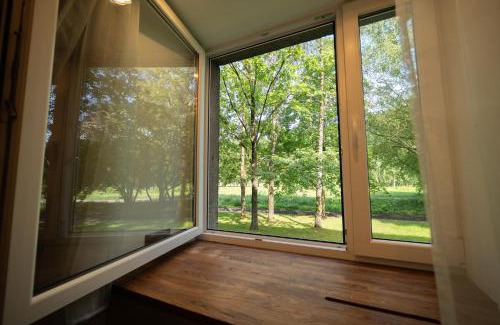 Agenskalns Apartment | Cozy Park-View Studio Apartment with Free Parking