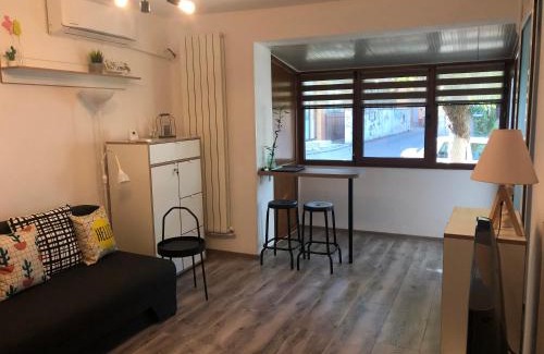 Pitesti Apartment | Cozy Place 5a-Self Check in & out-HBO MAX