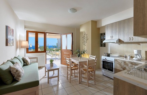 Agia Pelagia Apartment | Cozy pool front apartment with sea view (Elia)