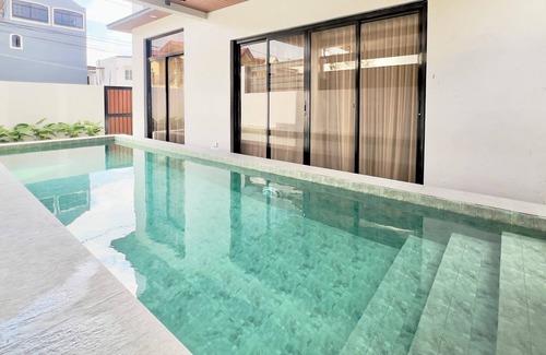 Tanza Villa | Cozy Pool House Villa in Cavite near NAIA Manila Airport and MOA