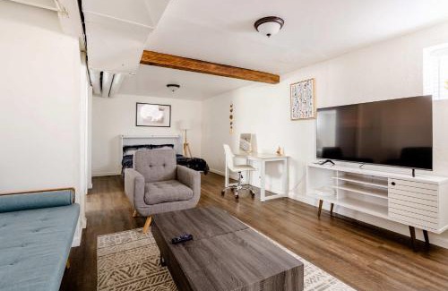 Hosford-Abernethy House | Cozy Portland Home Steps from Food - Sleeps 4