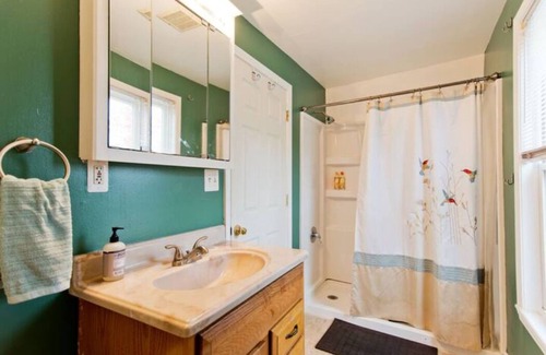 Mexicantown - Southwest Detroit House | Cozy Private Room