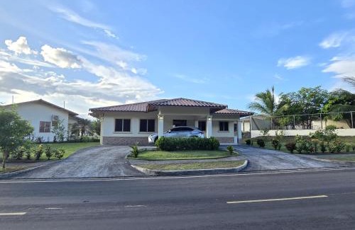 Los Algarrobos House | Cozy, Quiet & Spacious 4bd 3 bth Full Home Gated Community