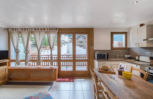 Courchevel Apartment | Cozy renovated apartment in central Courchevel, direct slope access