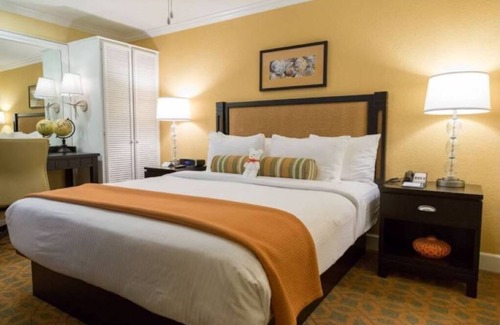 Carlsbad Village Resort | Cozy resort in lovely Carlsbad WALK TO BEACH, wifi, fitness room, FREE parking