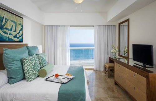 Playa Diamante Resort | Cozy resort in wonderful Acapulco de Juárez with AC, WiFi