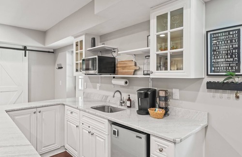 Candler-McAfee Apartment | Cozy Retreat - 1-bedroom apartment just 11 minutes from Emory University!