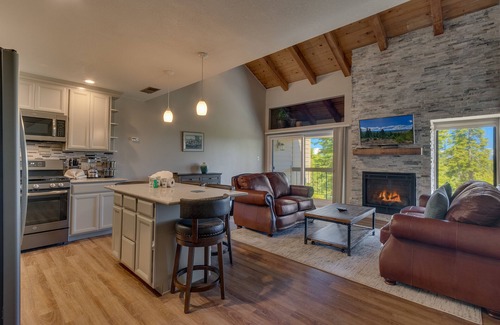 Carnelian Woods Condo | Cozy Retreat: 1 BR, 2 BA Condominium in Carnelian Bay, Sleeps 5