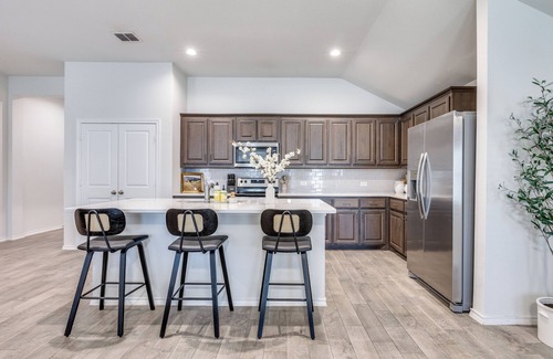 Justin House | Cozy Retreat at 207 High Point Way in Justin, TX