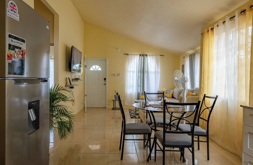 Montego Bay House | Cozy Retreat in a Gated Community 10 minutes from the Beach