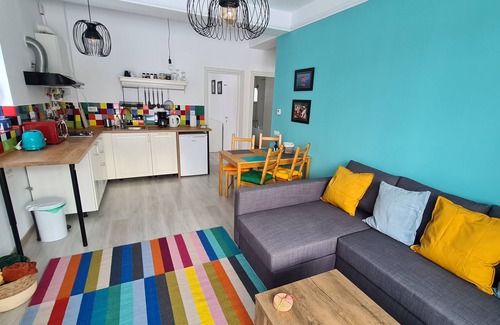 Busteni Apartment | Cozy Riverfront 2 with Garden and Mountain View