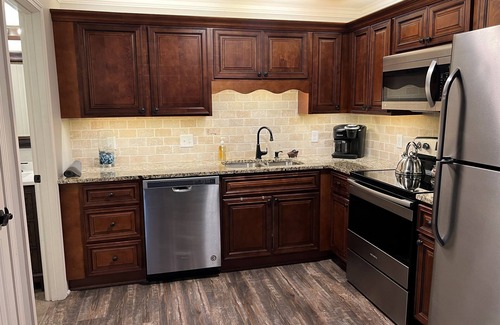 Townsend Condo | Cozy Riverside Studio in the Heart of Townsend