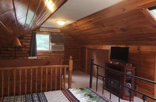 Forestport House | Cozy Rustic Forestport Cabin: Adirondack Getaway: