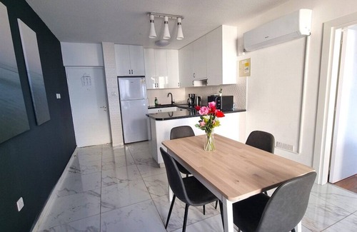 Skala Apartment | Cozy Sea View Apt w/pool access + Netflix