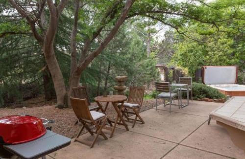Sedona House | Cozy Sedona Casita with Private Courtyard & Stargazing Hot Tub
