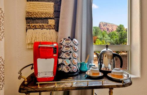 Sedona House | Cozy Sedona Casita with Private Courtyard & Stargazing Hot Tub