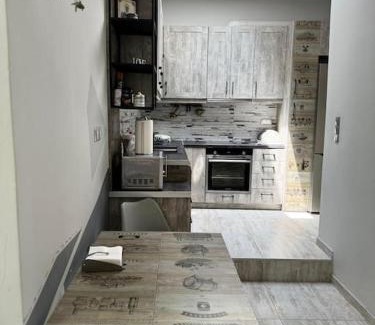 Agios Dimitrios Apartment | Cozy Separate House