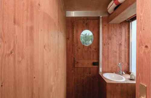 Neustrelitz Boat Rental | Cozy Ship In Neustrelitz With Wifi