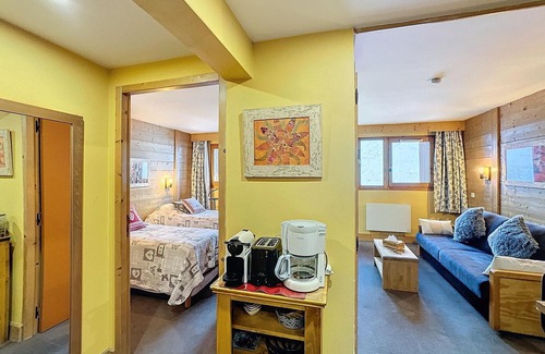 Les Bruyeres Apartment | Cozy Ski-In/Ski-Out 1-Bedroom Apartment with Mountain Views in Les Menuires