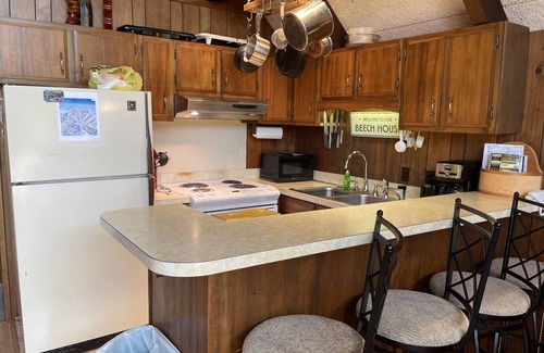 Banner Elk House | Cozy Ski In Ski Out on Ski Beech Mountain