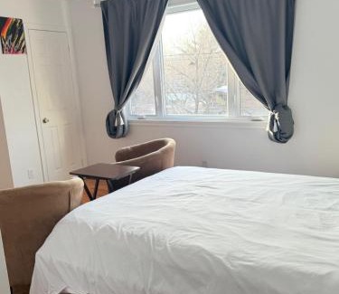 Longue-Pointe Apartment | Cozy & spacious 3 BDR condo
