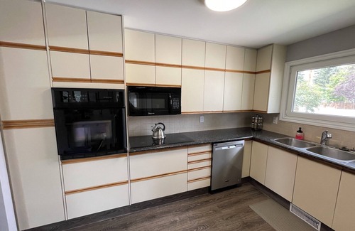 Southeast Calgary House | Cozy, spacious and comfortable family friendly home!
