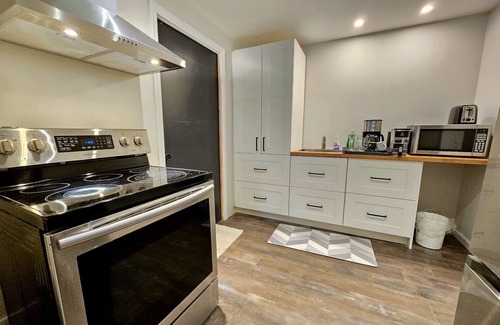 Cambridge Apartment | Cozy, Spacious & Beautiful Basement suite in Cambridge near 401 Townline exit