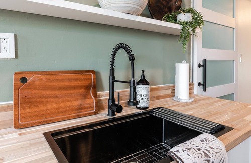 Buffalo Apartment | Cozy & Spacious Getaway! Centrally Located.