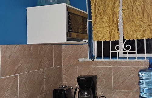 Spanish Town Zone Apartment | Cozy Spanish Town Hide-Away