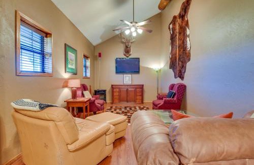 Palo Pinto County House | Cozy Strawn Cabin with Pool Access - Near Lake!