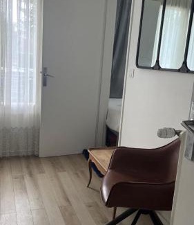 Meudon Apartment | Cozy studio 12 minutes de Paris Montparnasse