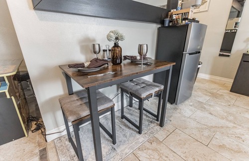 Vista Apartment | Cozy Studio Apartment , Luxury and Private Firepit