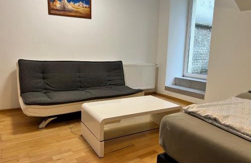 Stuwerviertel Apartment | Cozy Studio Apt - Near Prater Ferris Wheel