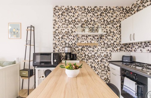 Carentan les Marais Apartment | Cozy Studio in Heart of Cotentin Marshlands - Perfect for Bird Watching and WWII Sites Exploration